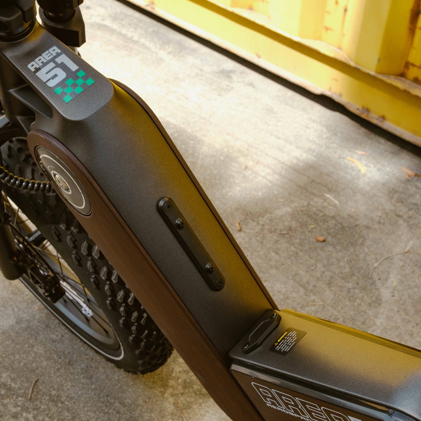 Benzina Zero Area51 electric bike removable battery