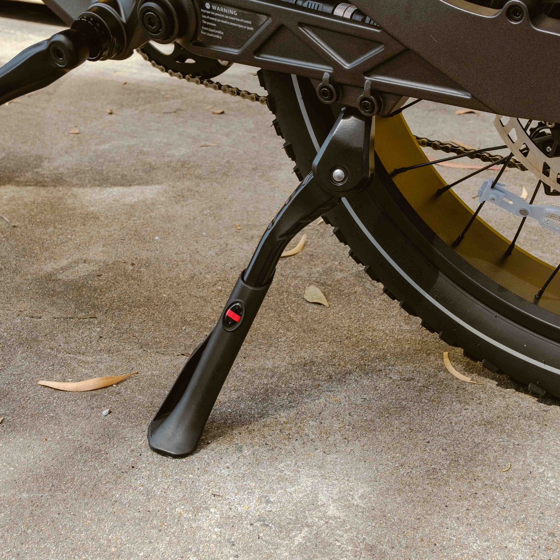 Benzina Zero Area51 electric bike side stand