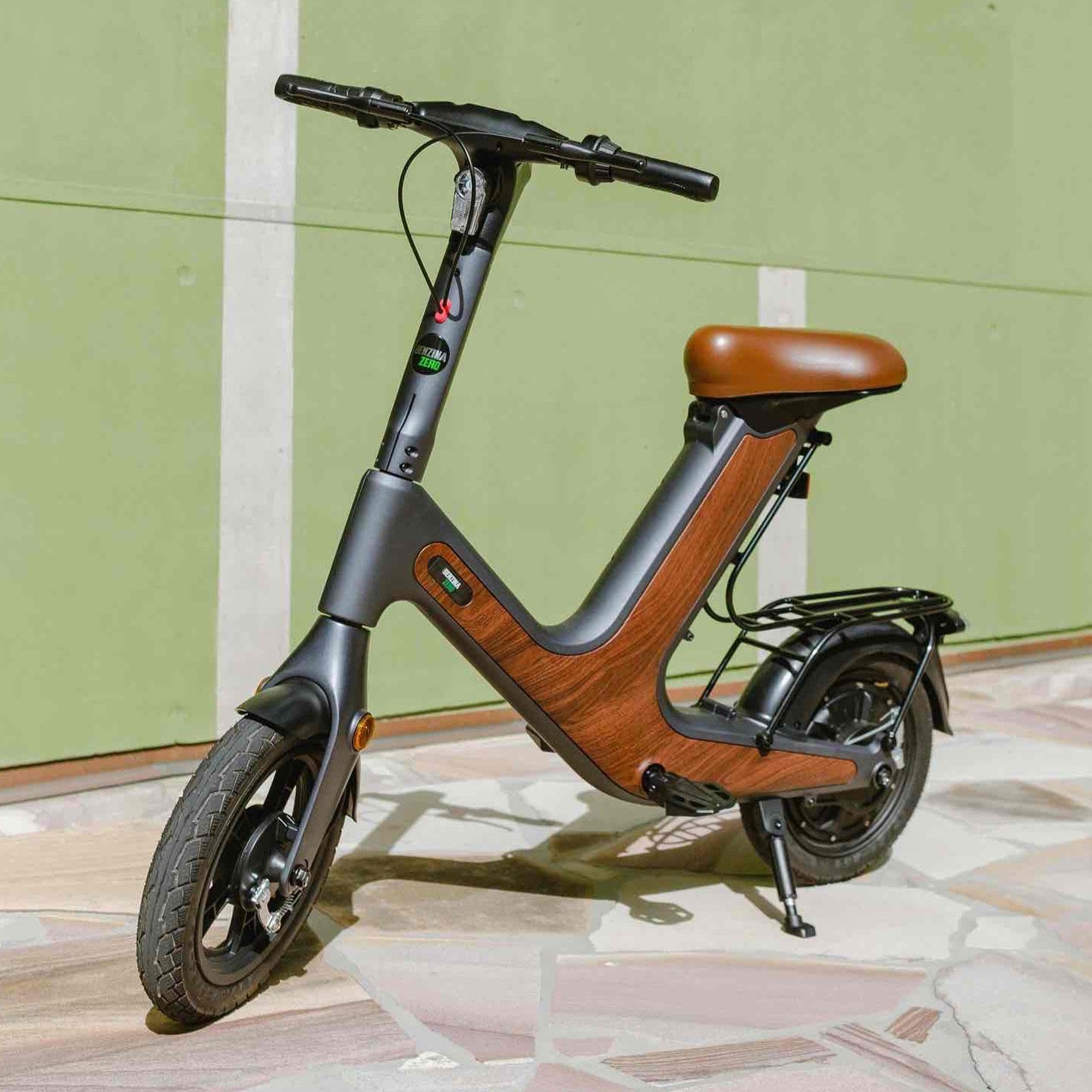 Benzina Zero V-50 electric scooter with seat