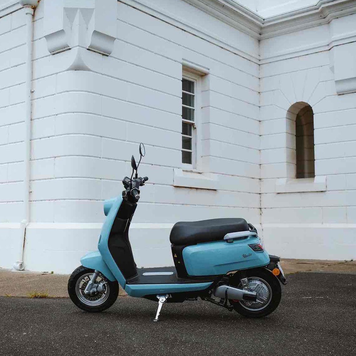 Benzina Zero Vasto electric scooter moped