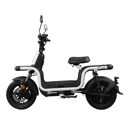 Benzina Zero duo electric scooter moped in white